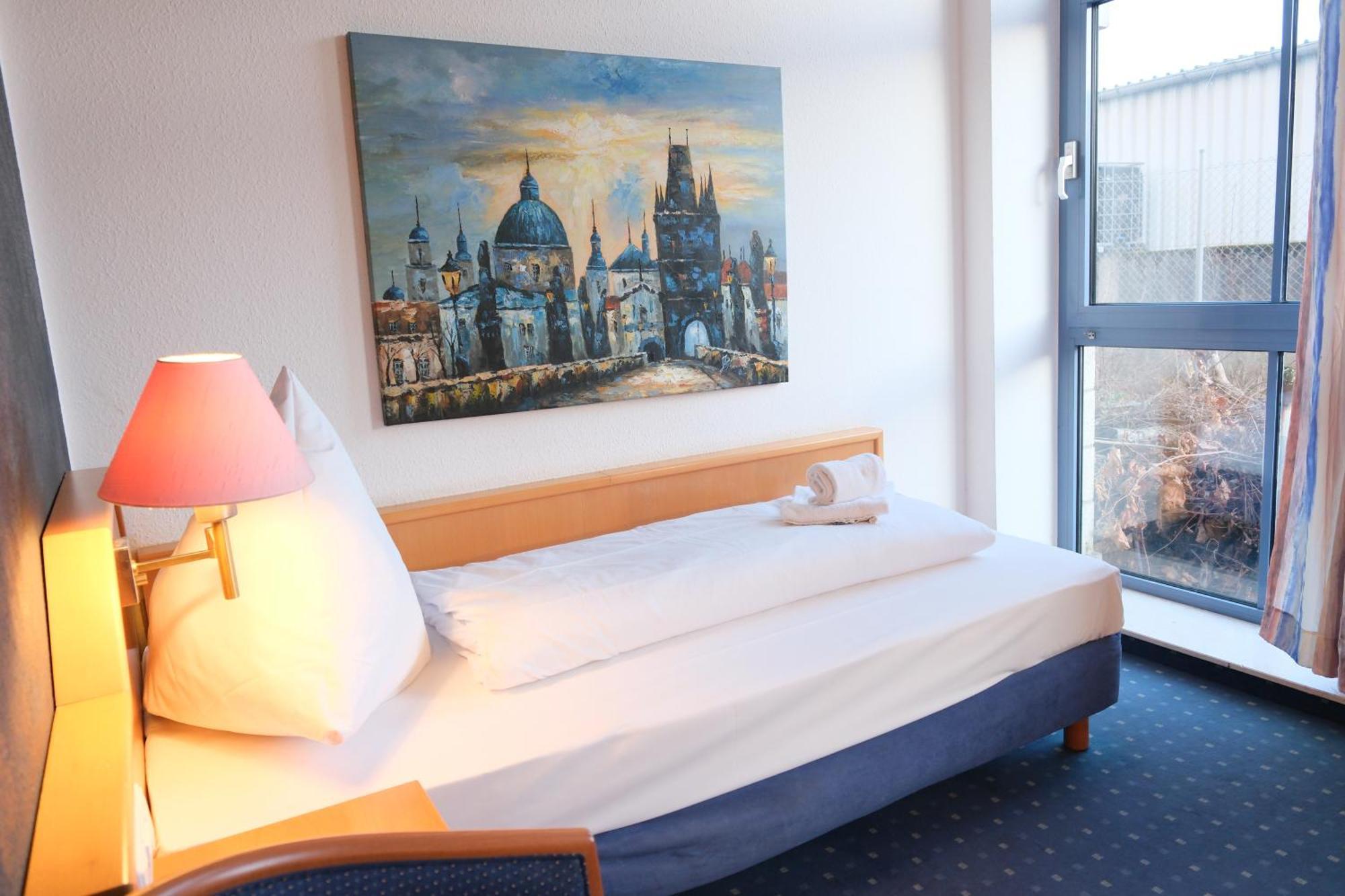 Stargaze Forum Hotel Duesseldorf-Хильден Экстерьер фото