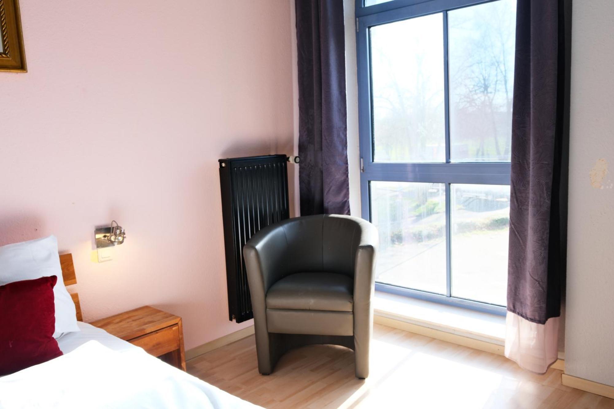 Stargaze Forum Hotel Duesseldorf-Хильден Экстерьер фото