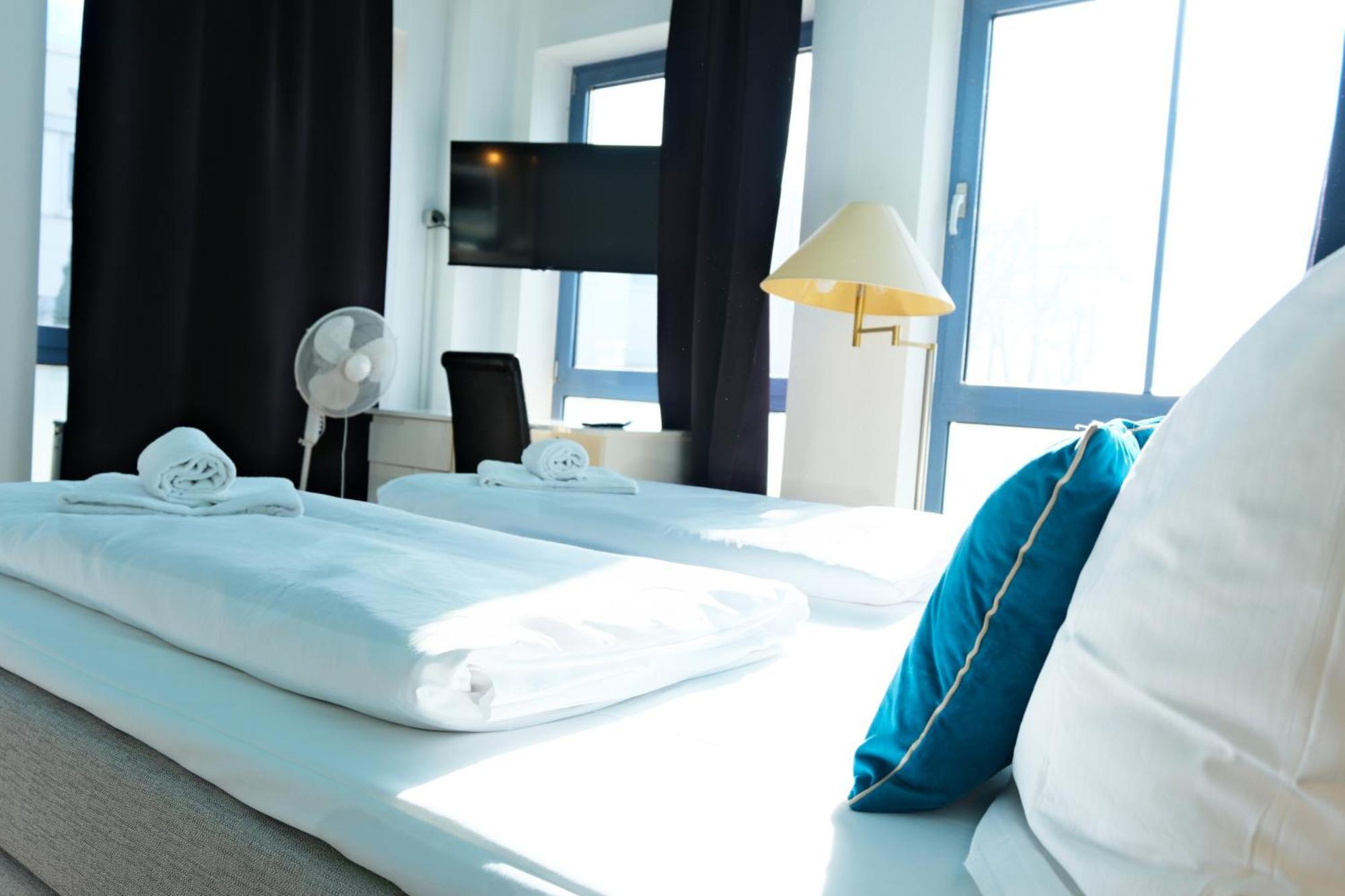 Stargaze Forum Hotel Duesseldorf-Хильден Экстерьер фото