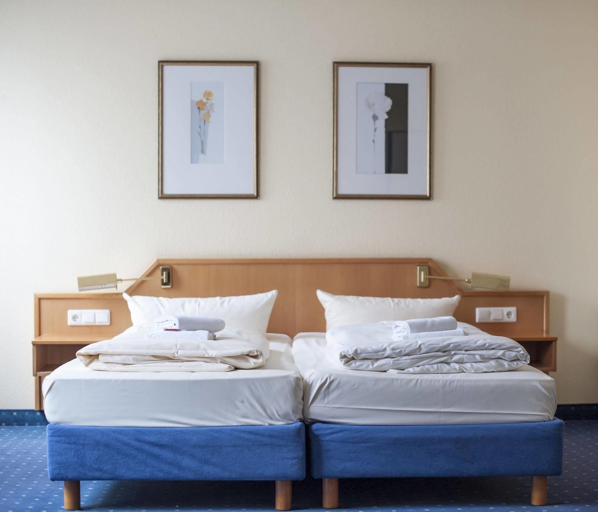 Stargaze Forum Hotel Duesseldorf-Хильден Экстерьер фото